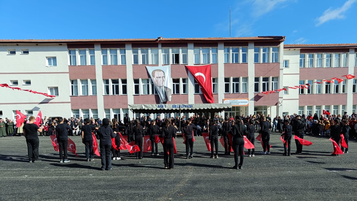 29 Ekim Cumhuriyet Bayramı İlçemizde Büyük Coşkuyla Kutlandı.